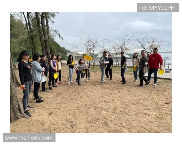 深圳飞盘队在极限运动会中的团队协作表现分析与点评 深圳飞盘队在极限运动会中的团队协作表现分析与点评